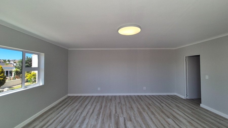 3 Bedroom Property for Sale in Country Club Western Cape